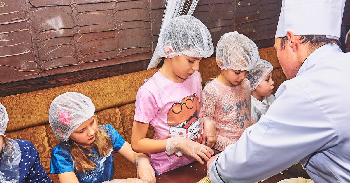 Mini warsztaty kulinarne dla dzieci z prostych składników: pyszna zabawa z tego, co masz pod ręką