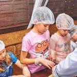 Mini warsztaty kulinarne dla dzieci z prostych składników: pyszna zabawa z tego, co masz pod ręką