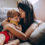 Metody zwiększania odporności psychicznej u mam po porodzie – jak odzyskać spokój i siłę na co dzień