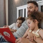 Ćwiczenia na wyciszenie przed snem dla dzieci i rodziców: 10-minutowe rytuały na spokojny sen